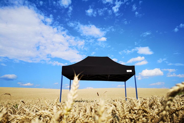 Standuri de vânzare 3x6m