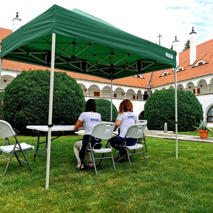 scaun pliabil din plastic